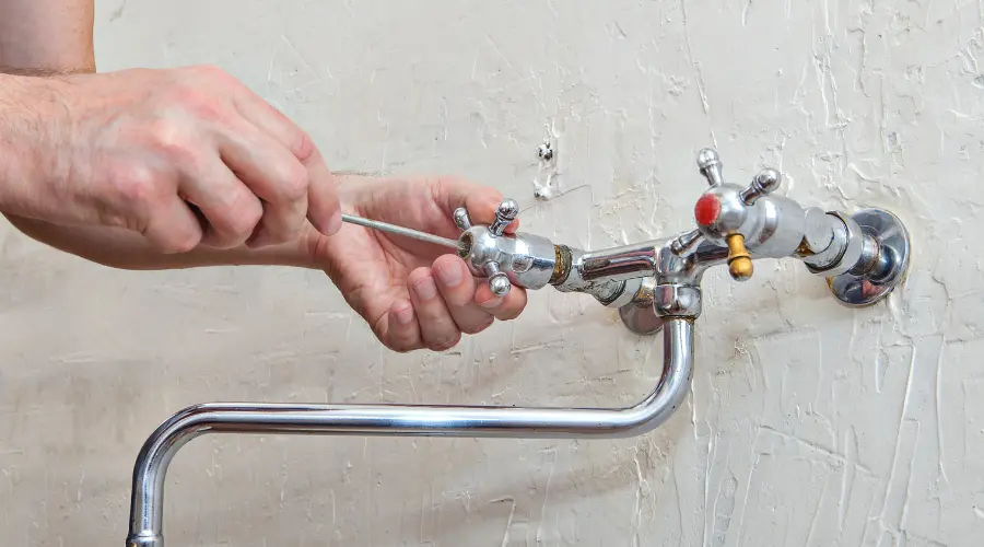 DIY vs. Professional Plumbing Repair